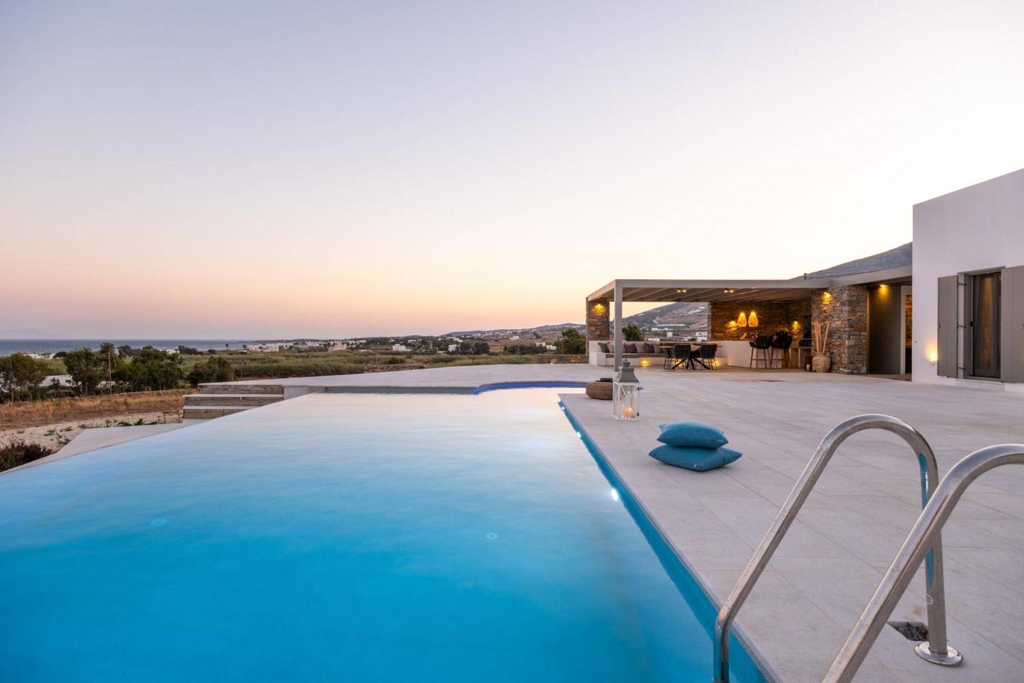 Golden Bay Luxury Villas And Suites Chrisi Akti  Dış mekan fotoğraf